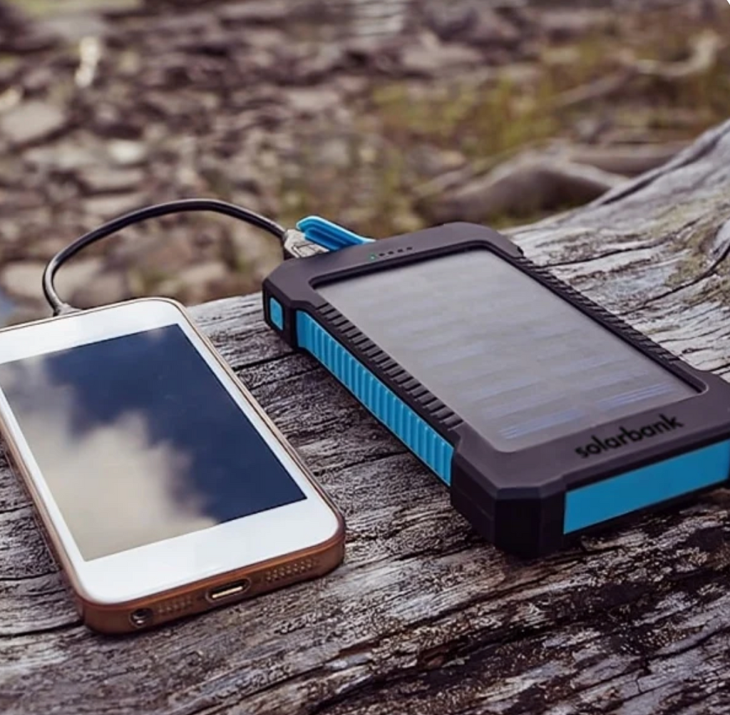 SolKraft™ – Solcelle-Powerbank